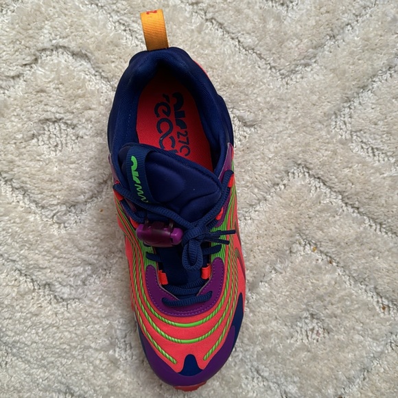 Air Max 270 that I have outgrown, but I have taken care of them. - Picture 3 of 4